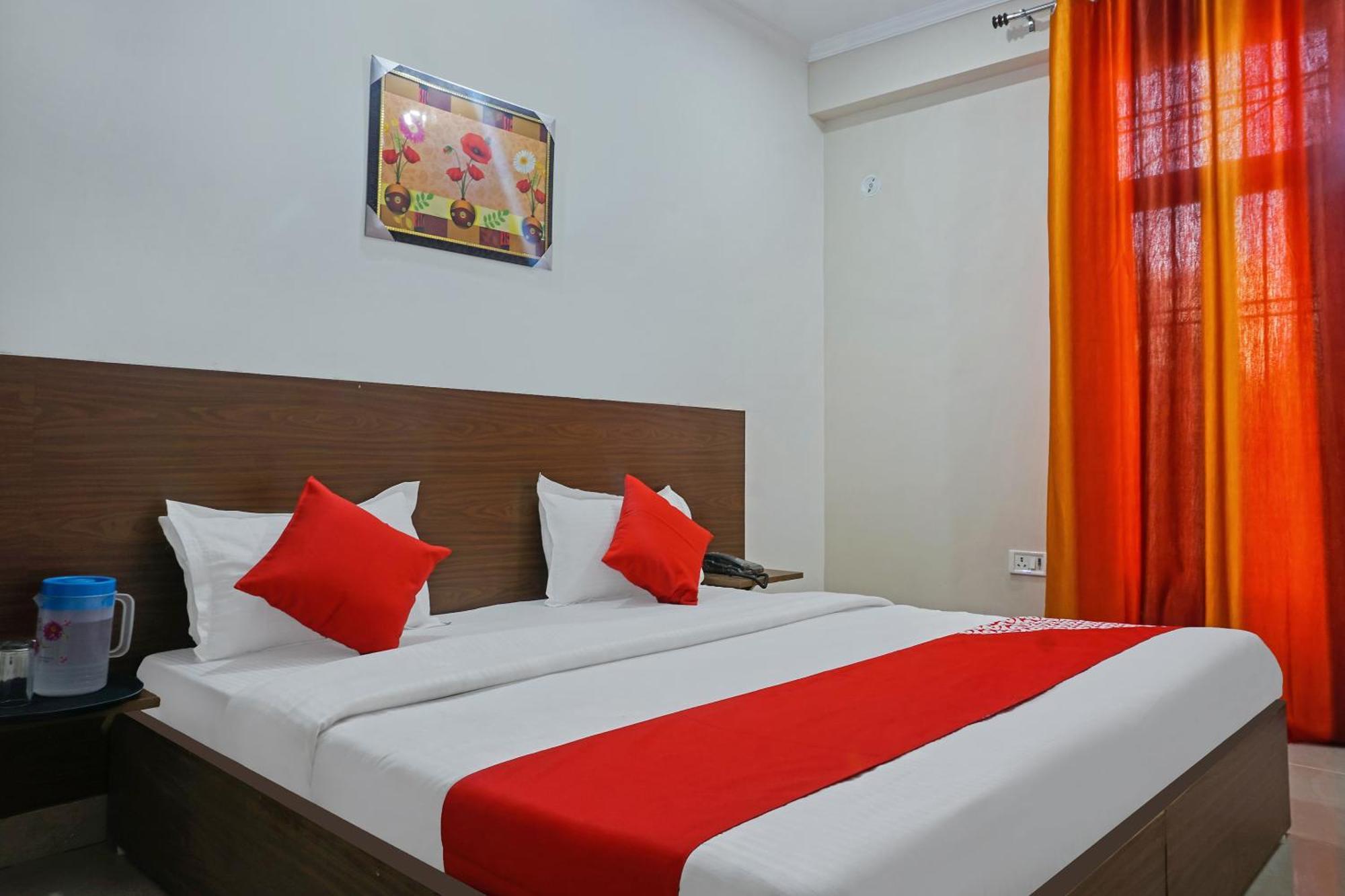 Hotel O Quadis Noida Buitenkant foto